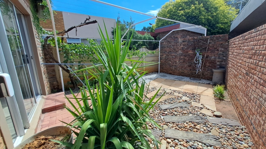 2 Bedroom Property for Sale in Pellissier Free State